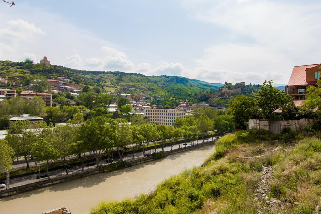 Metekhi'S Galavani Hotel Tbilisi Exterior photo