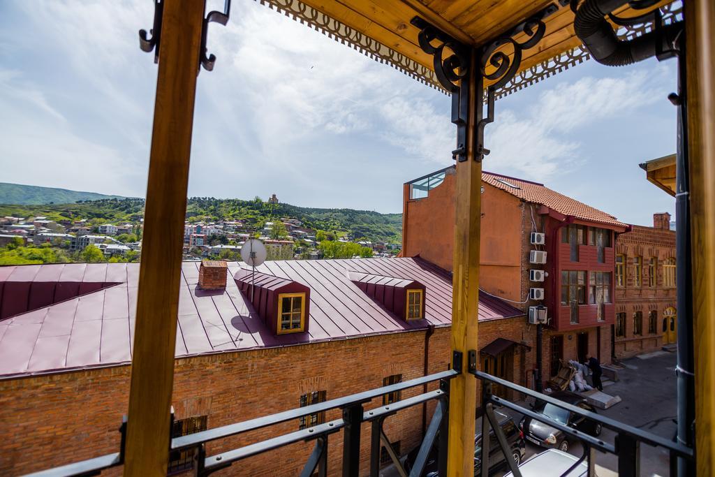 Metekhi'S Galavani Hotel Tbilisi Exterior photo