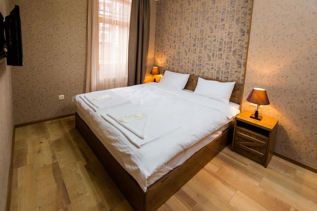 Metekhi'S Galavani Hotel Tbilisi Room photo